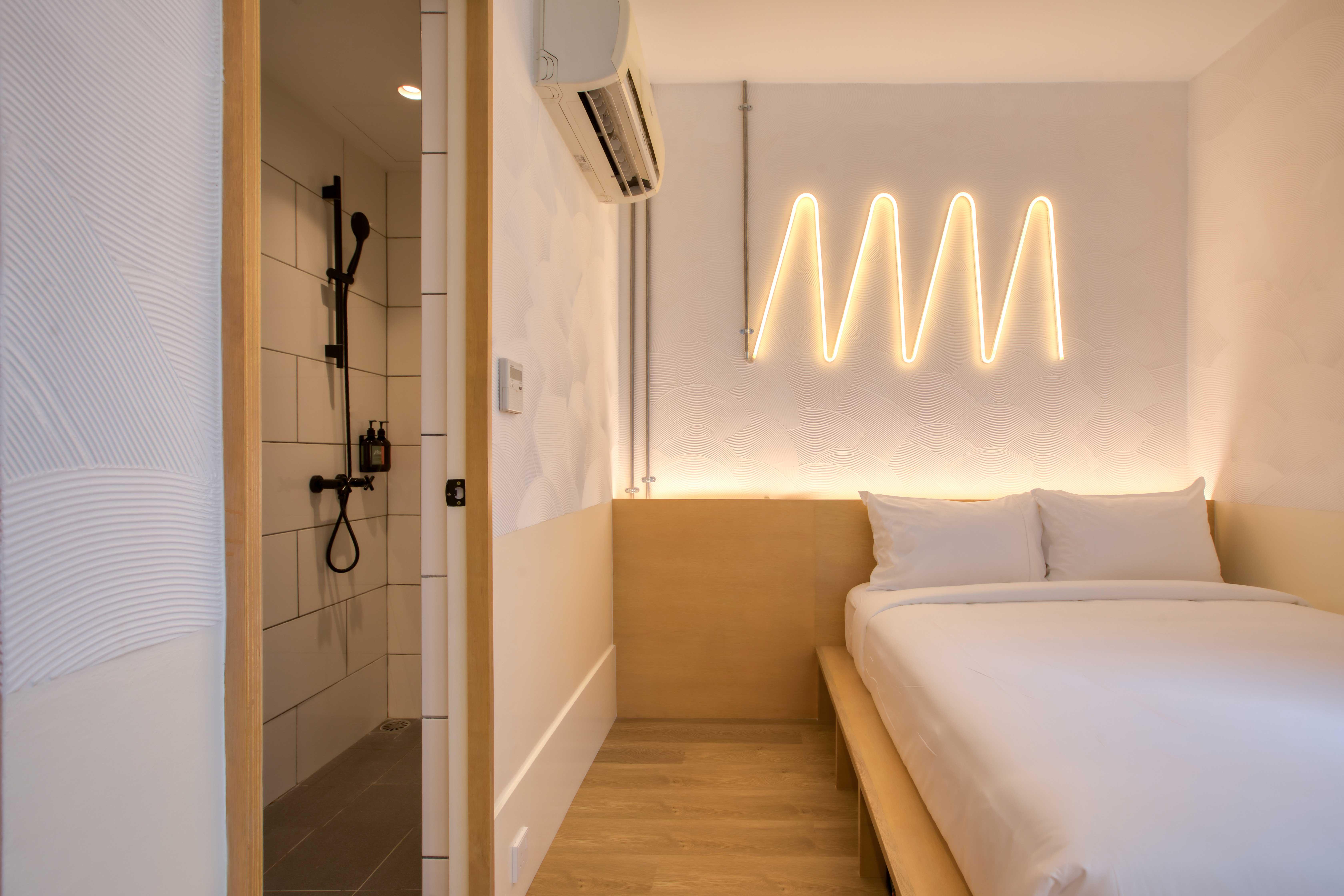 Momo's Hotel 3*